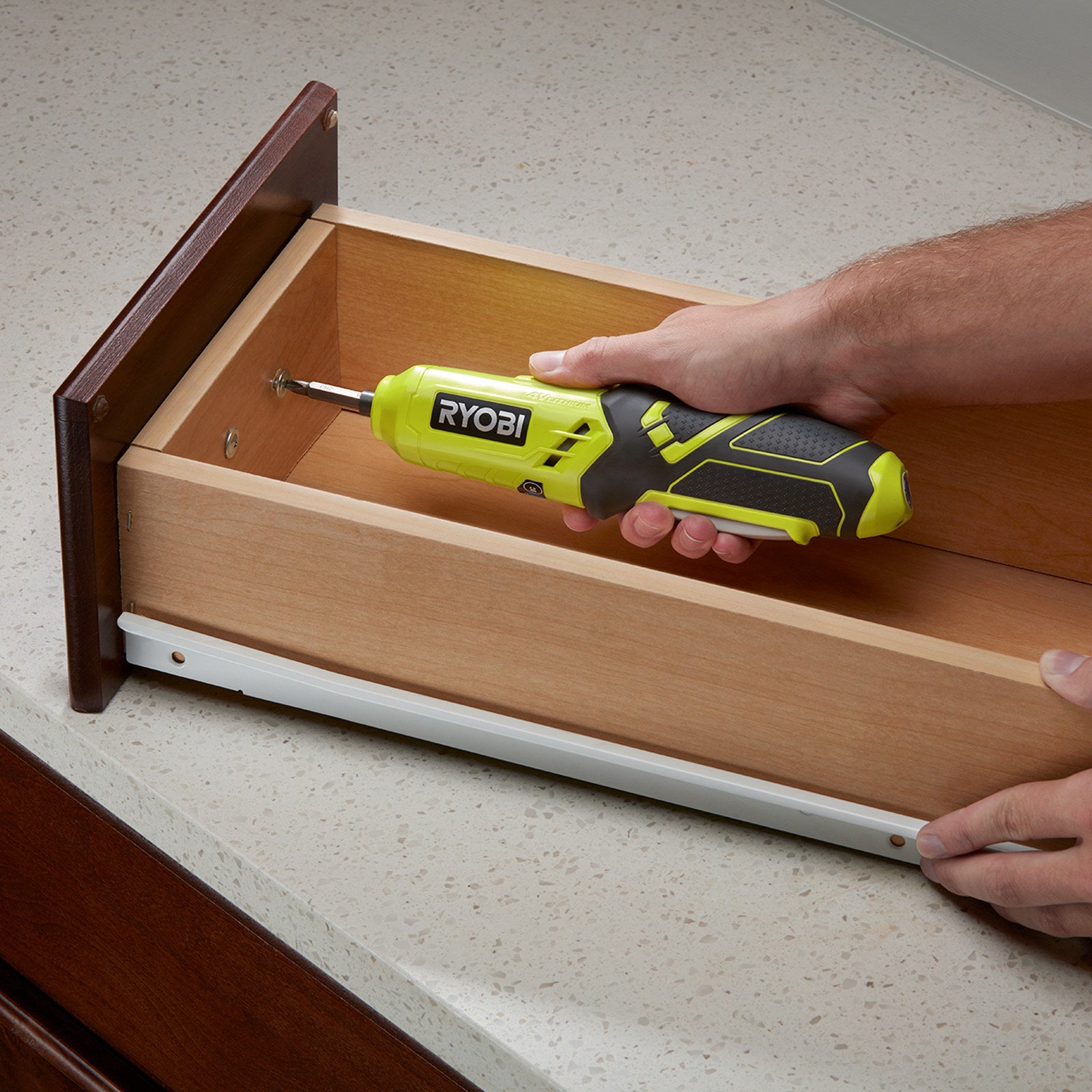 Ryobi 200 Piece DIY Essentials Drilling & Driving Kit RAK200DDFS