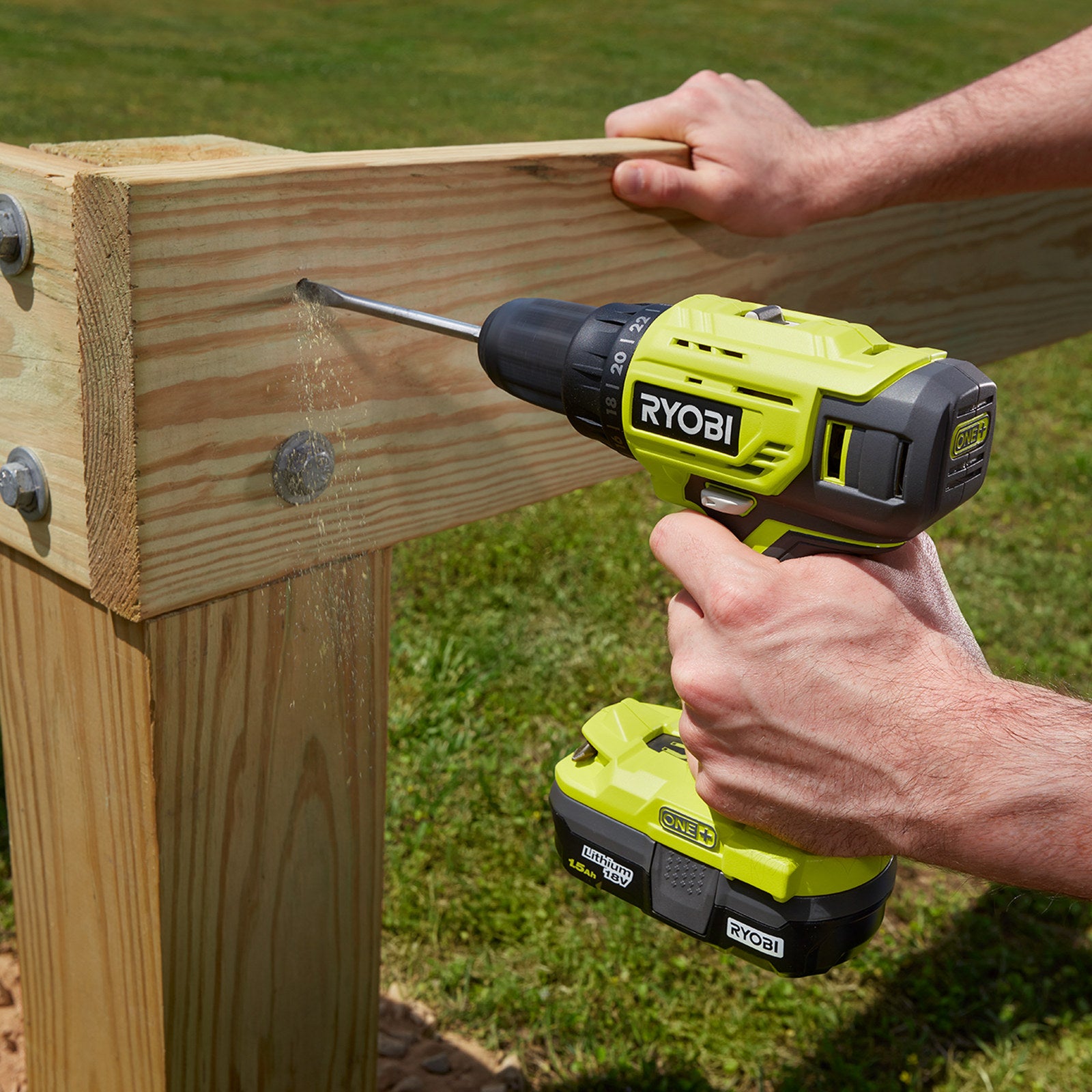 Ryobi 200 Piece DIY Essentials Drilling & Driving Kit RAK200DDFS