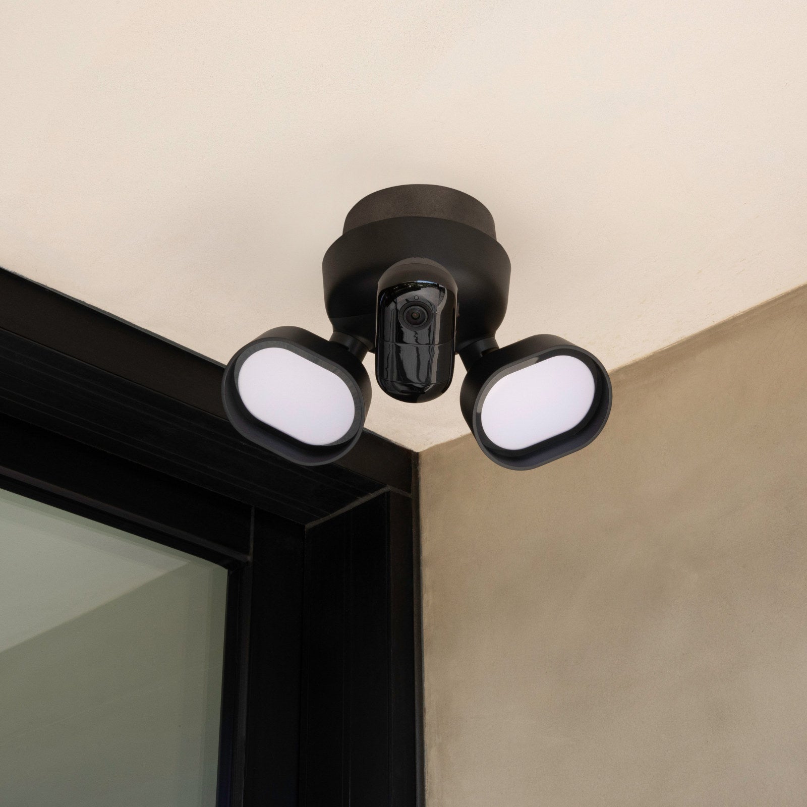 Arlo Wired Floodlight Camera 2K Outdoor Night Vision Hardwired 2-Way Audio FLW2001B-100AUS