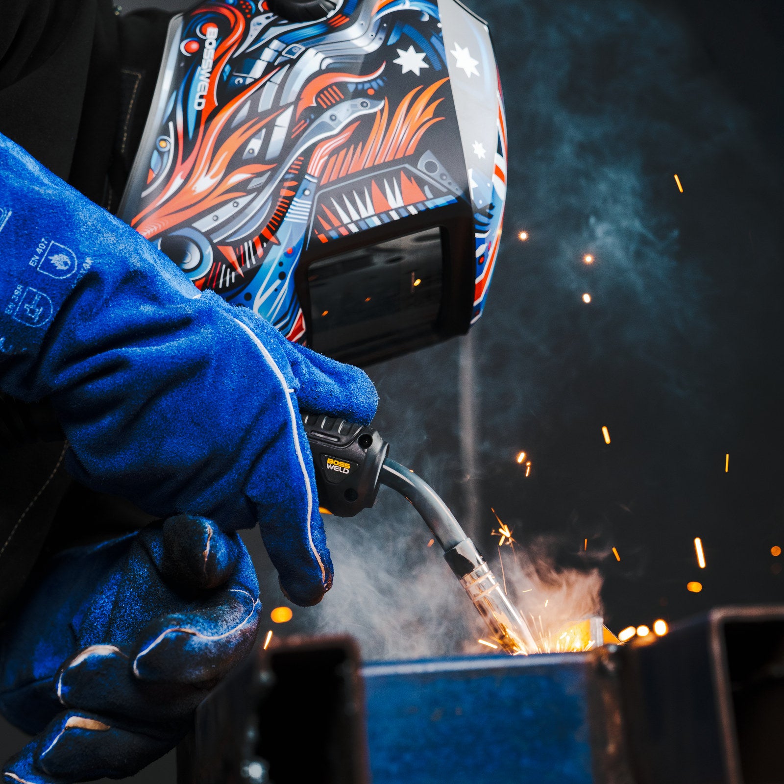 Bossweld VX-3 Ozzie Auto Darkening Welding Helmet, Variable Shade 4-8/9-13, 100 x 60mm Lens