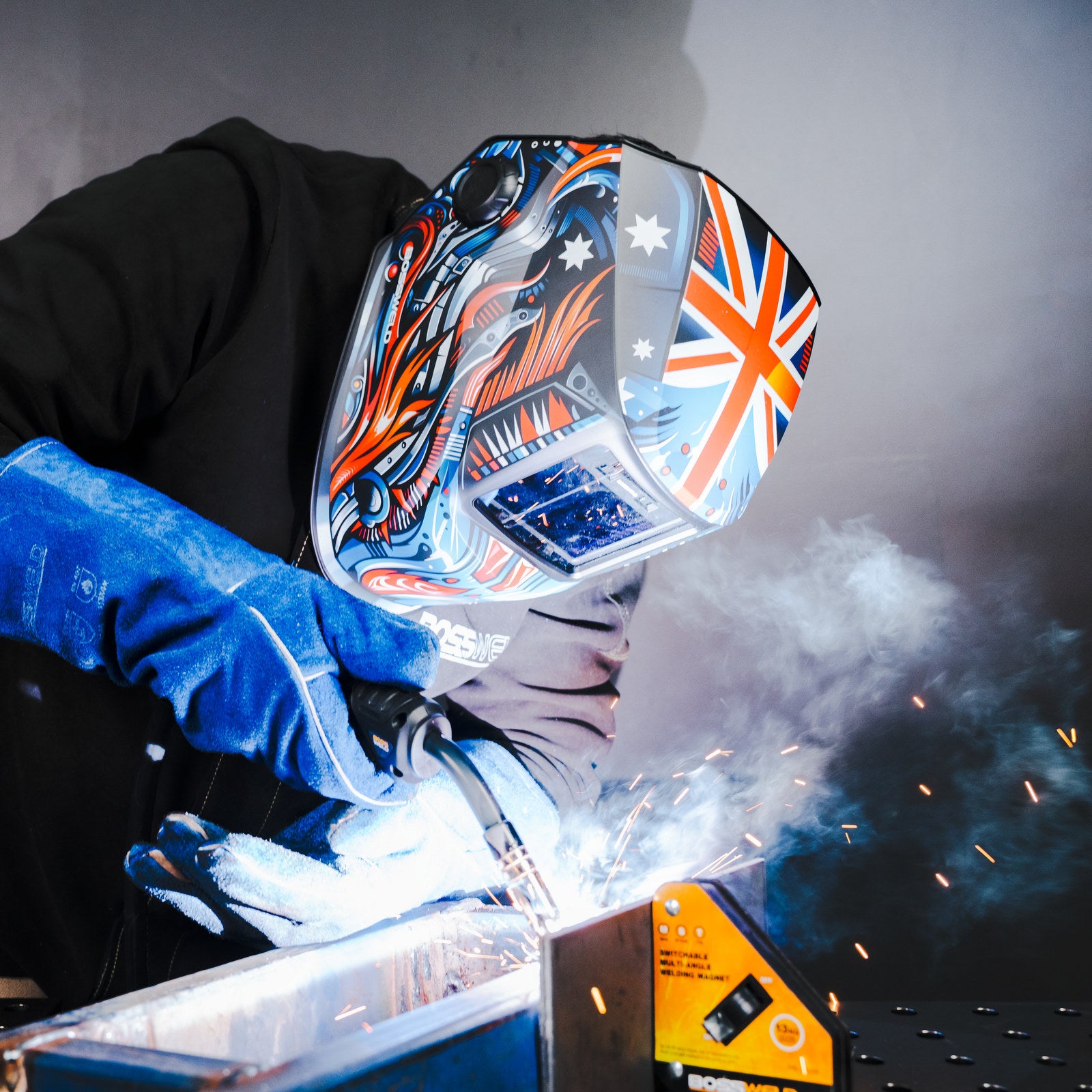 Bossweld VX-3 Ozzie Auto Darkening Welding Helmet, Variable Shade 4-8/9-13, 100 x 60mm Lens