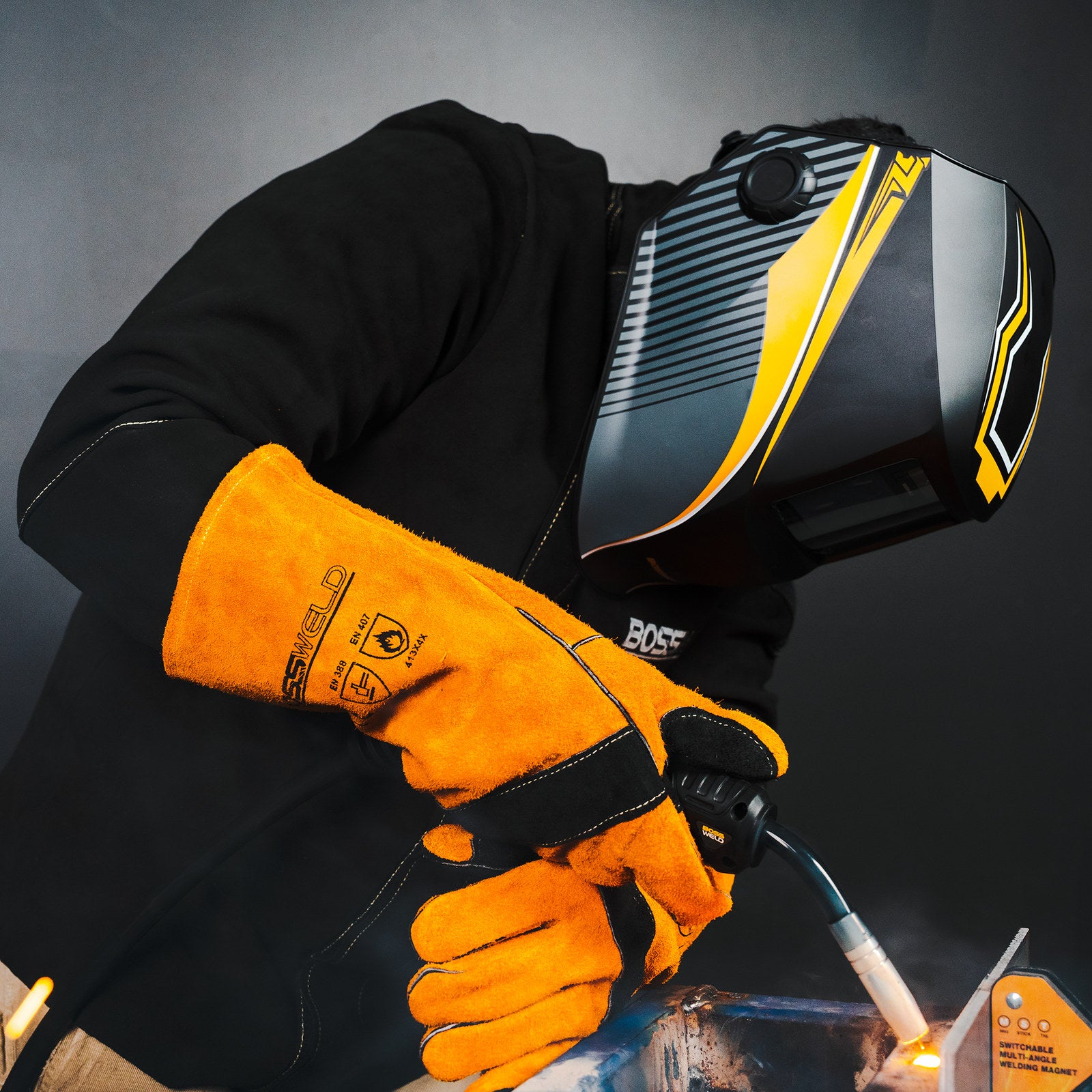Bossweld VX-3 Flare Auto Darkening Welding Helmet, Variable Shade 4-8/9-13, 100 x 60mm Lens