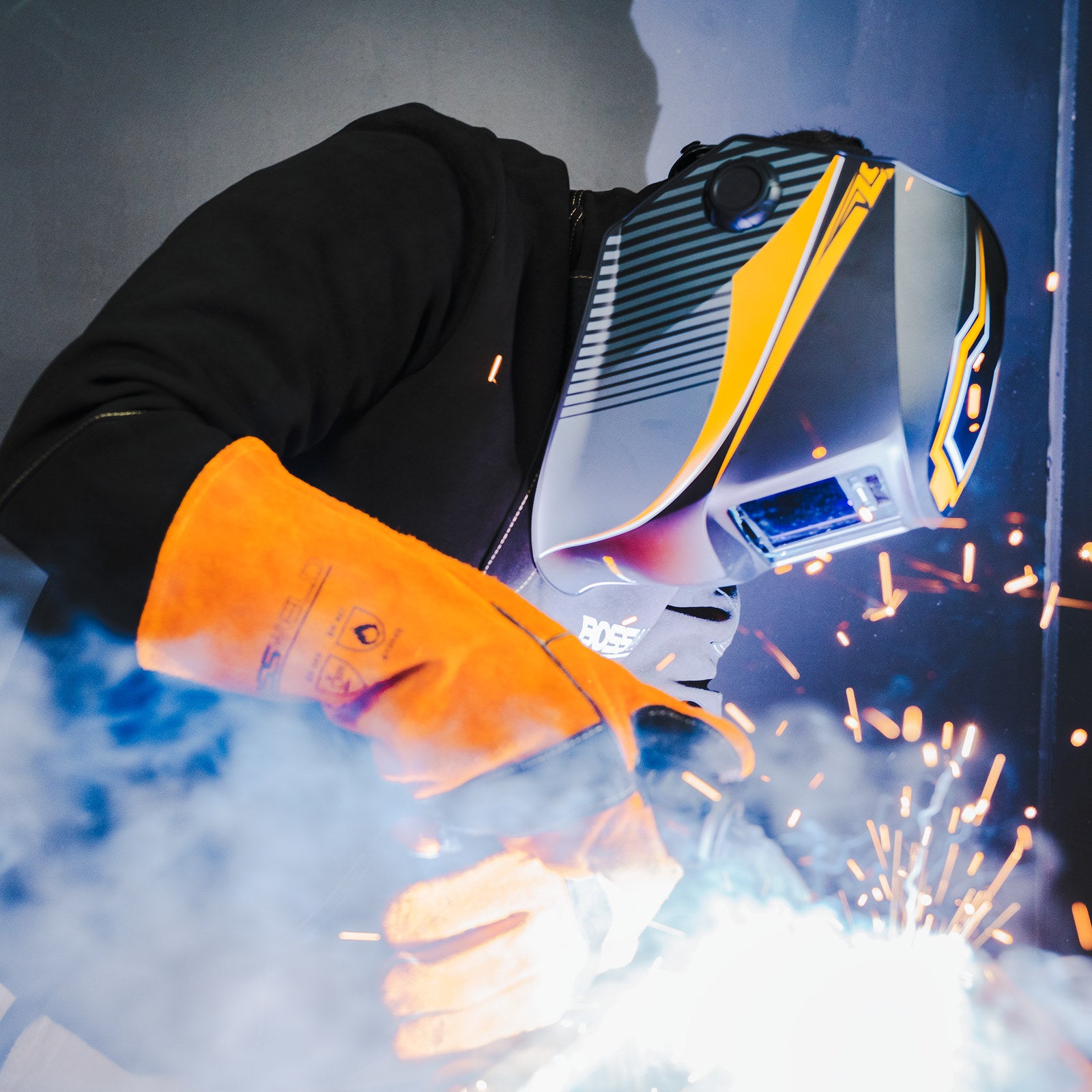Bossweld VX-3 Flare Auto Darkening Welding Helmet, Variable Shade 4-8/9-13, 100 x 60mm Lens