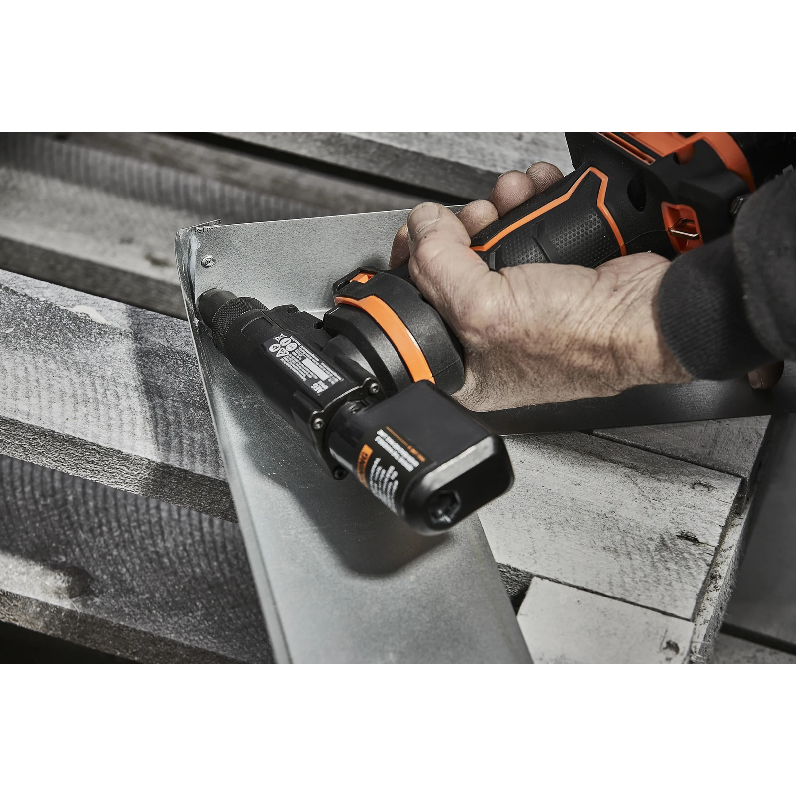 AEG 18V Compact 4.8mm Rivet Gun 5Ah Kit BPN1851