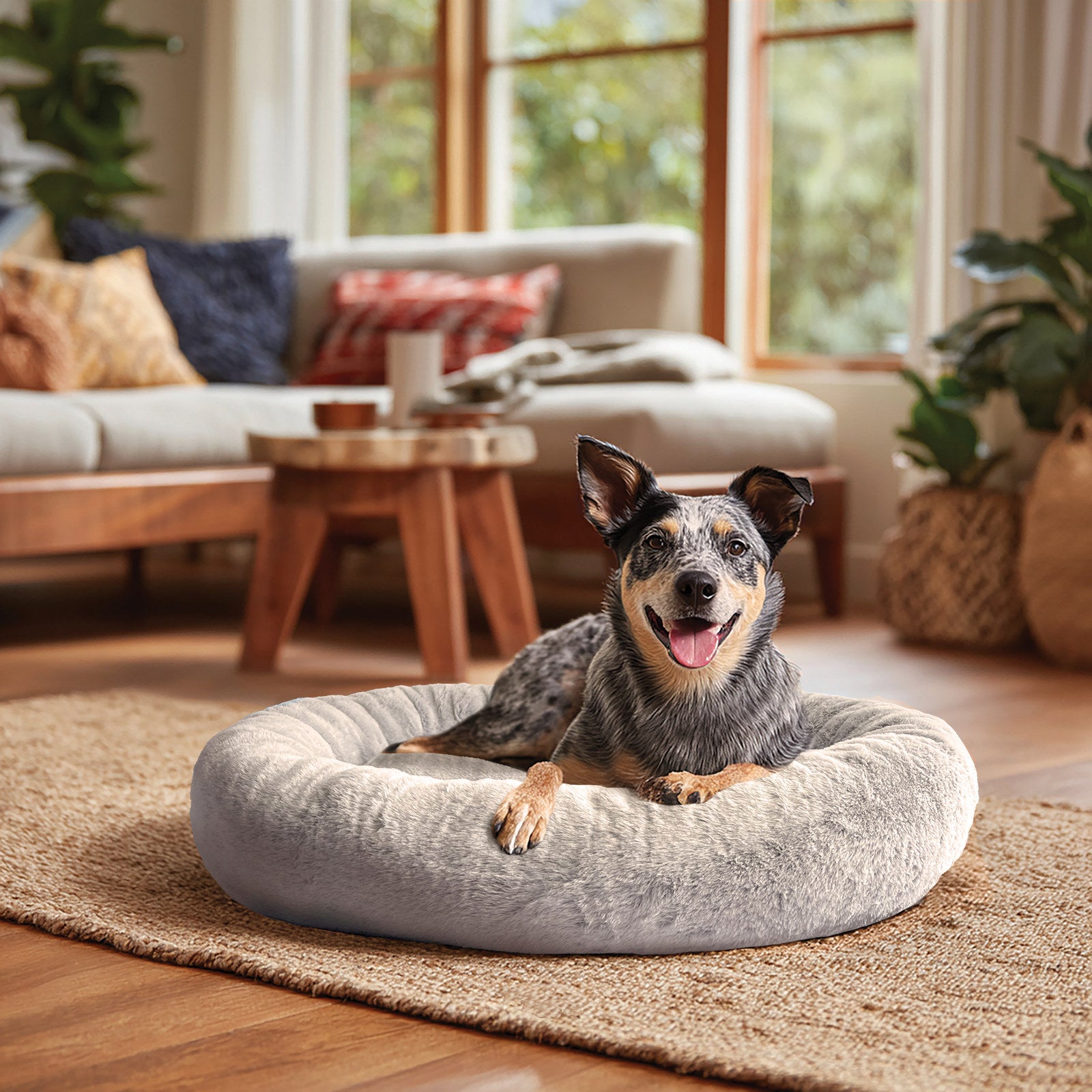Art and Bob 680 x 800mm Two Tone Plush Donut Bed Polyester Medium