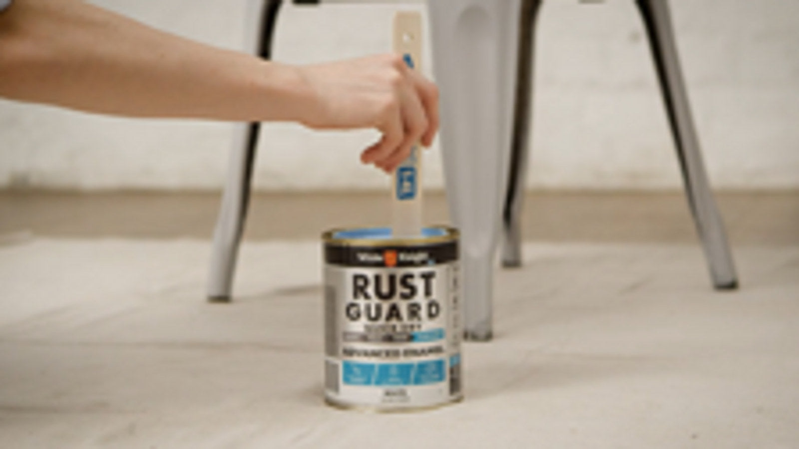 White Knight Rust Guard 1L Neutral Gloss Epoxy Enamel Paint, Solvent-Based, One-Step for Metal Surfaces