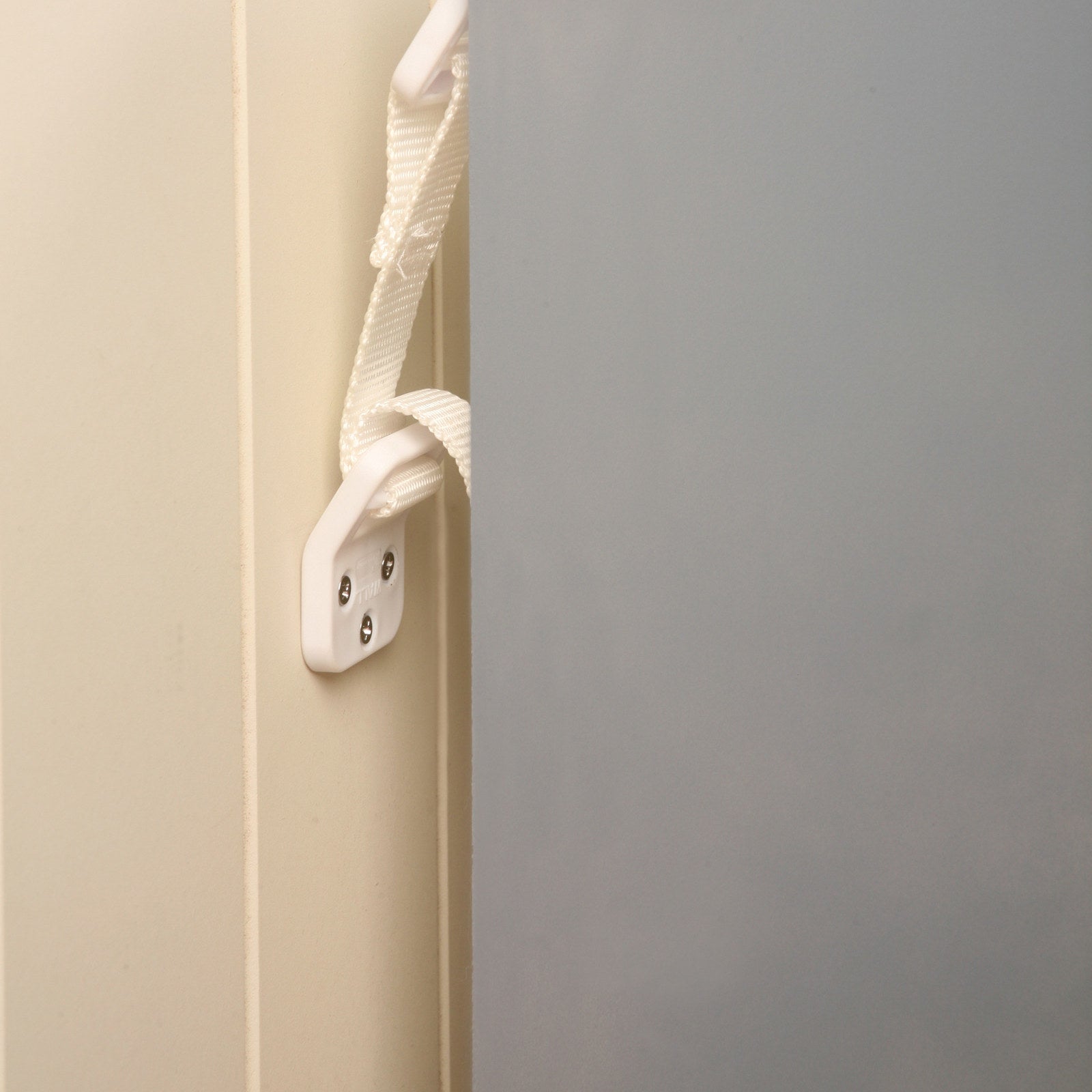 Dreambaby Furniture Wall Safety Strap 2 Pack White Anti-Tip Anchor