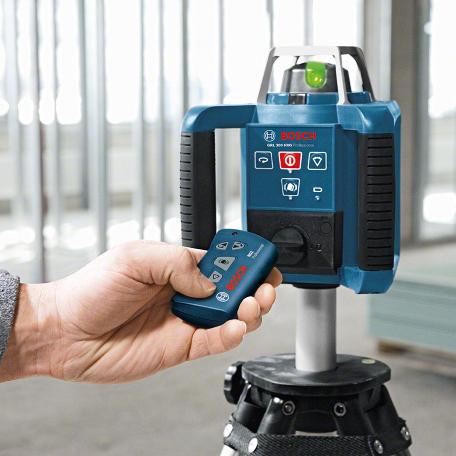 Bosch Professional GRL 300 HVG 100m Green Beam Self-Levelling Rotary Laser Level, IP54 Waterproof, Remote, Case 0601061703