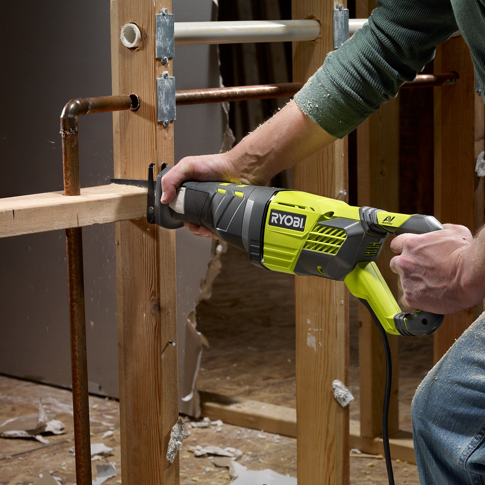 Ryobi 1200W Reciprocating Saw, Variable Speed, 30mm Stroke, Keyless Blade Change RRS1200-S