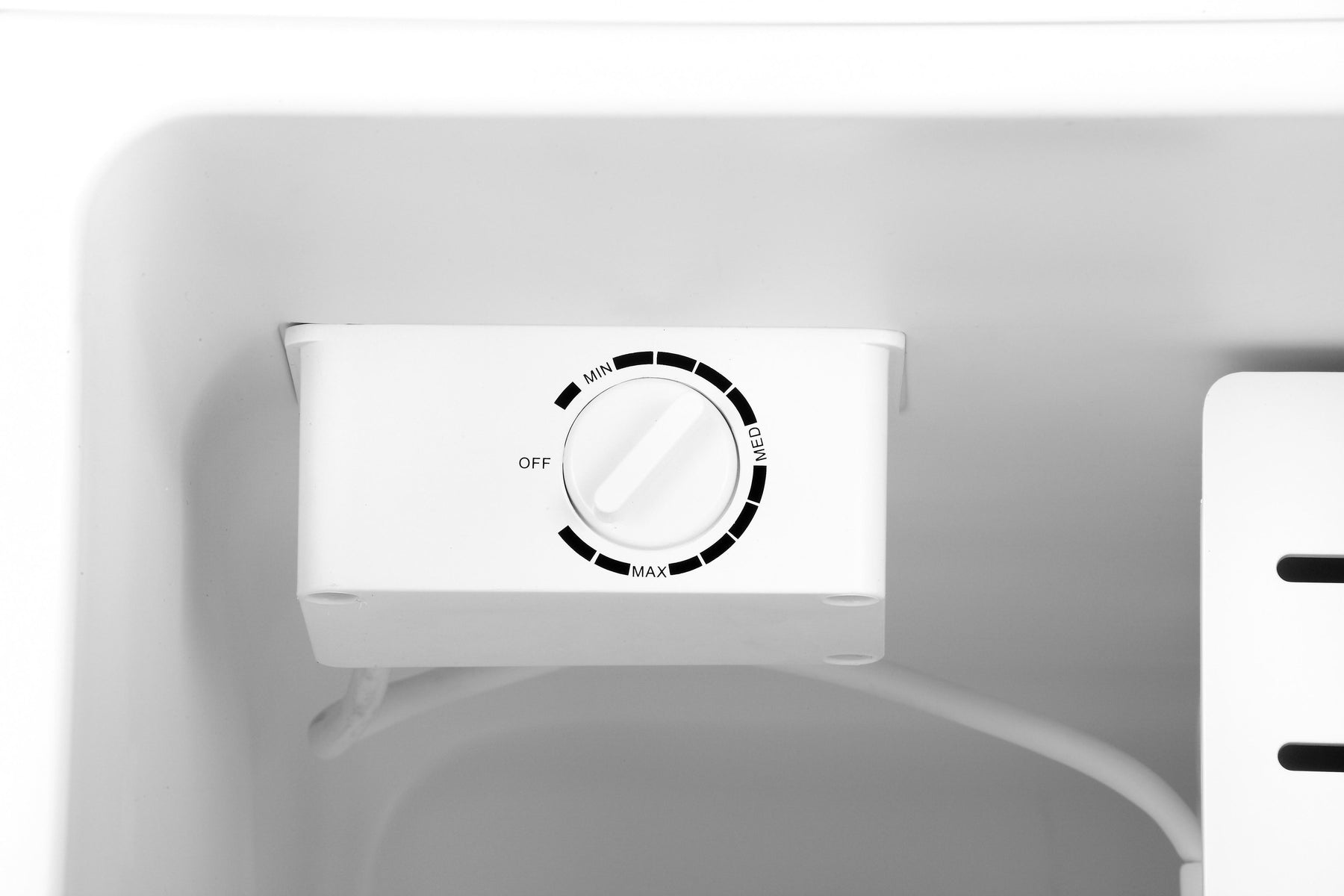 Kogan 65L Bar Fridge (White)