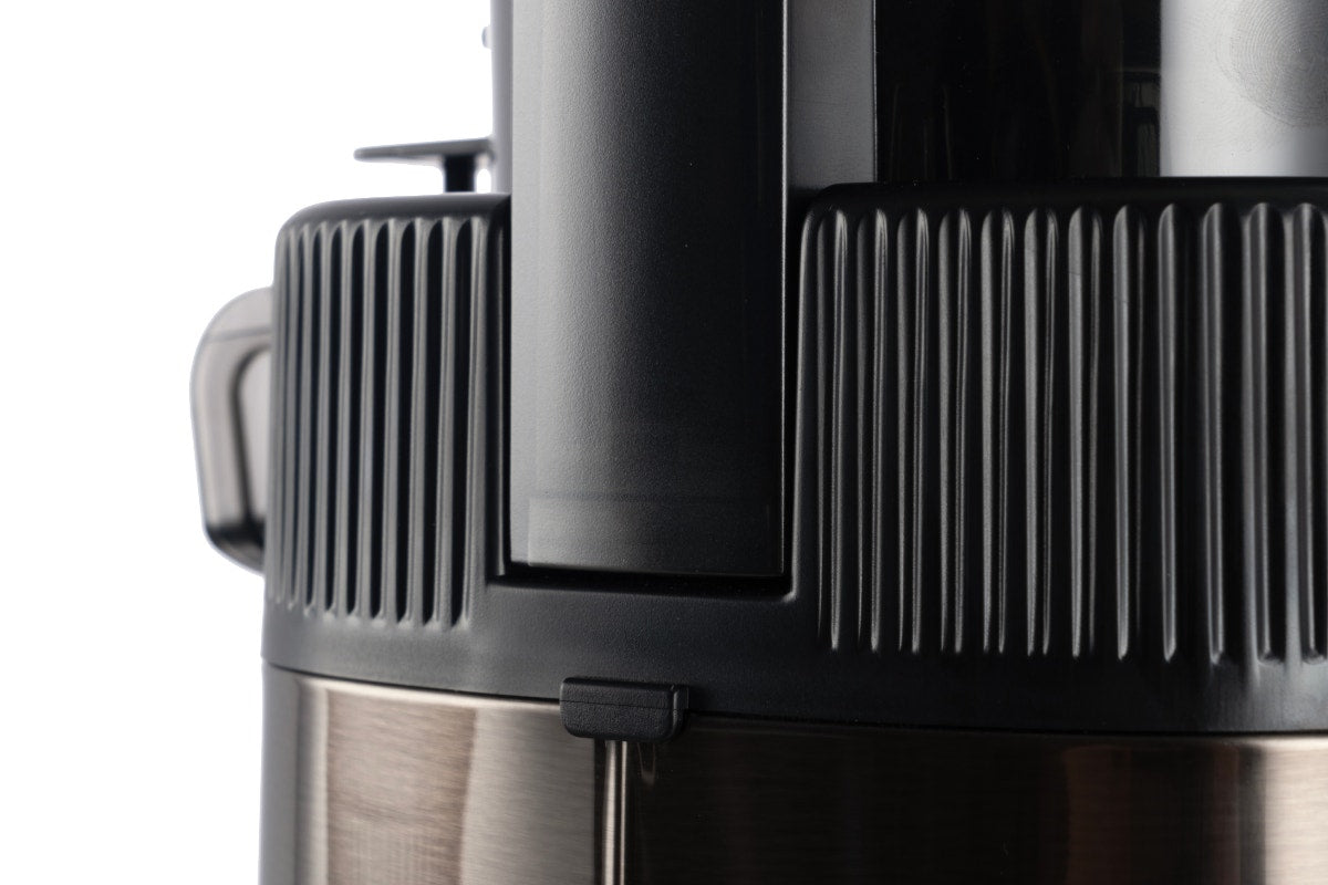 Kogan Cold Press Juicer with Large Feed Chute