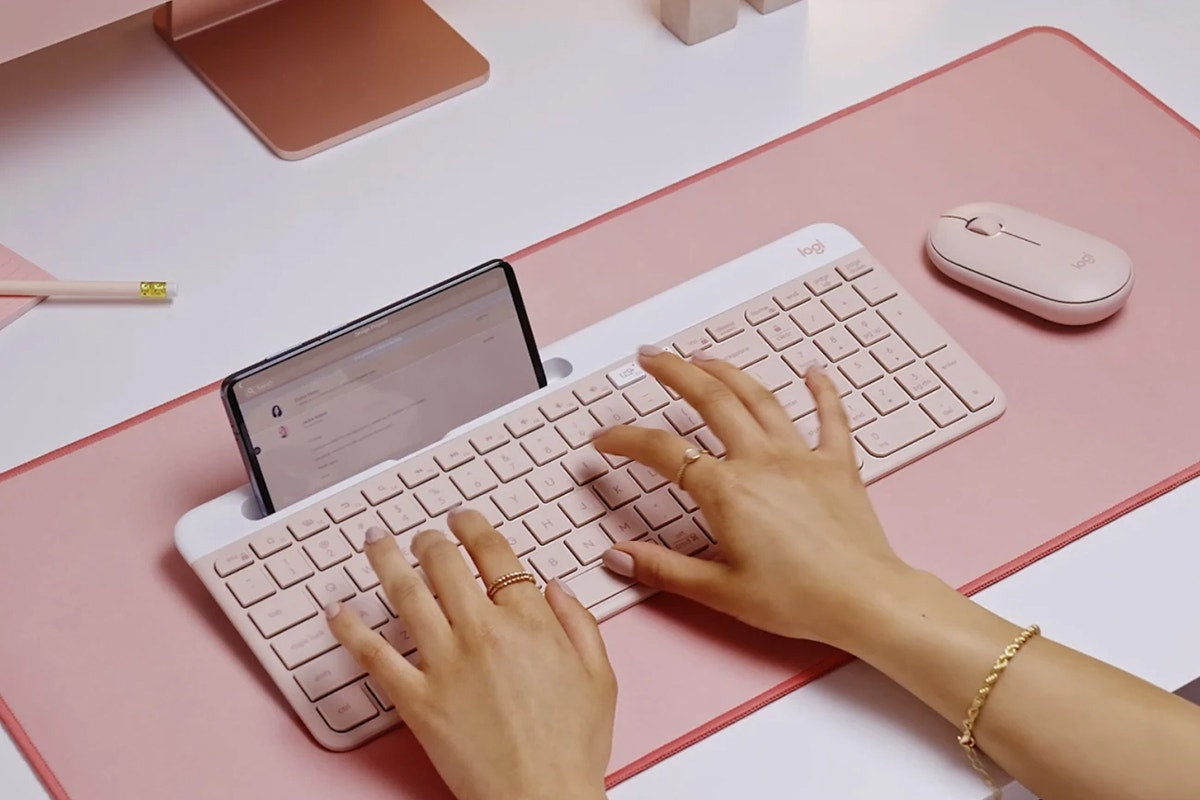 Logitech K580 Slim Multi-Device Wireless Keyboard (Rose)