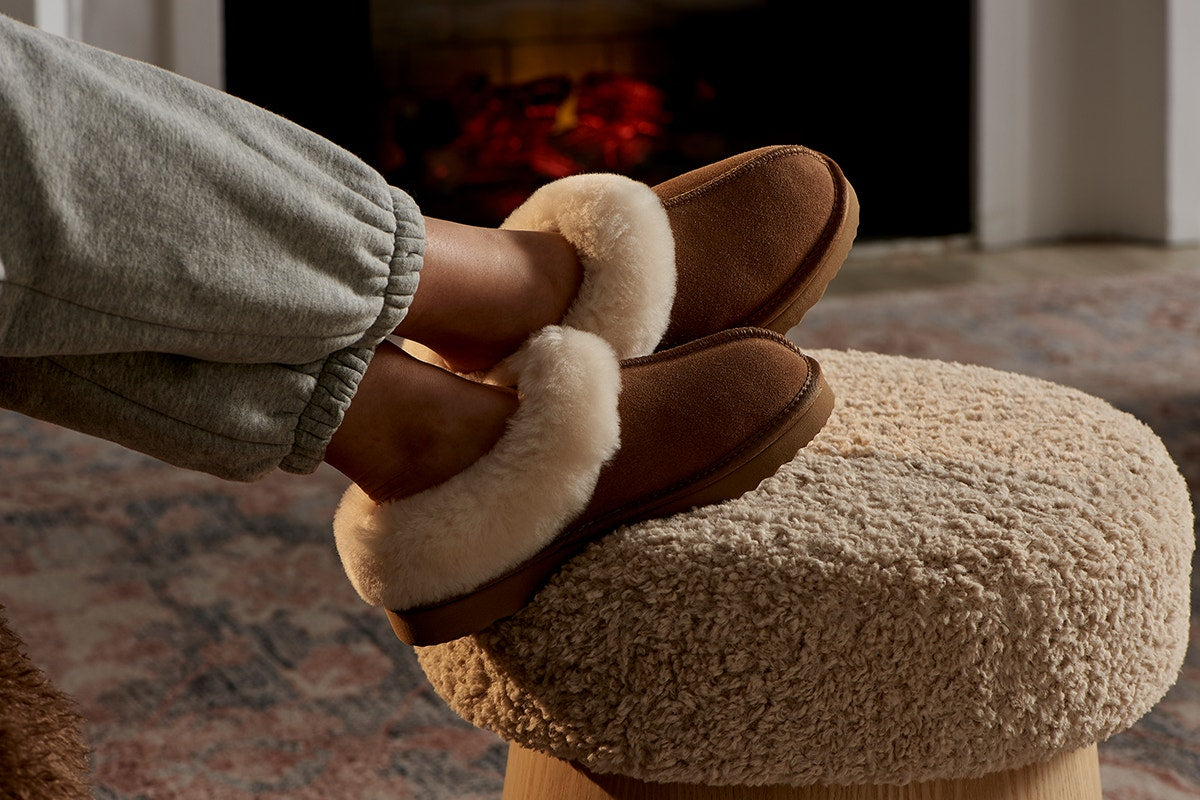 UGG Outback Premium Australian Sheepskin Fluffy Slip On Boot (Chestnut, Size 10M/11W US)