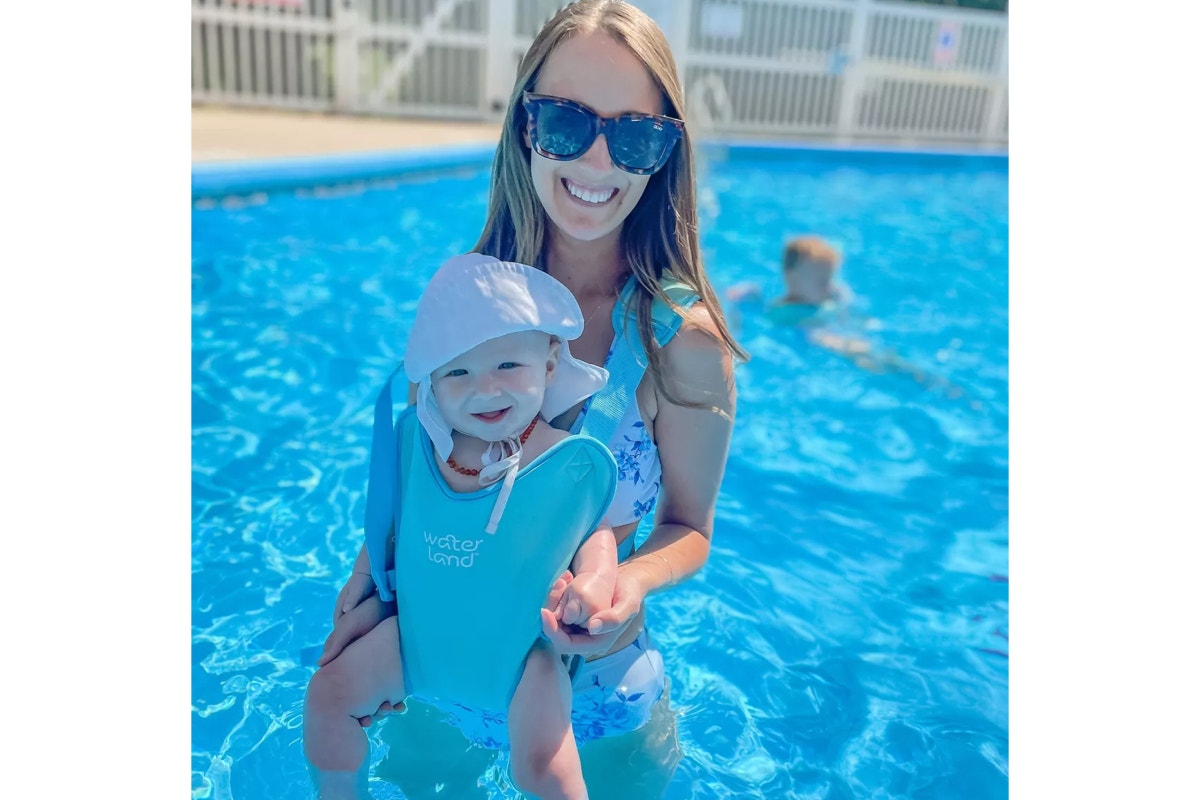 Waterland Carrier (Light Blue)