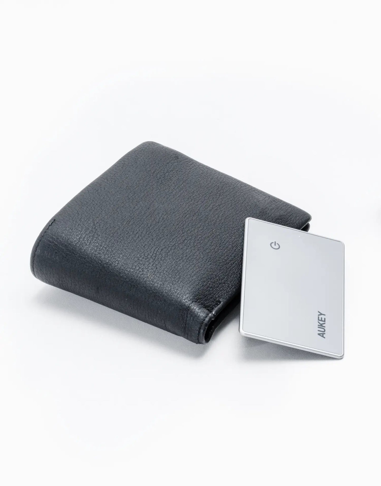 Aukey Track Mate 3 Bluetooth Tracker - Real-Time Item Tracking