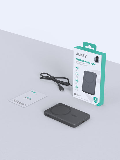 Aukey MagFusion Wireless Power Bank 5000mAh - Magnetic Charging