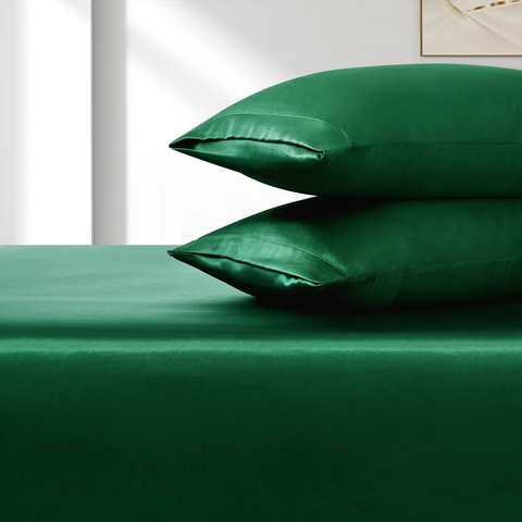 3 Piece Satin Fitted Sheet Set with Pillowcases - Green Queen