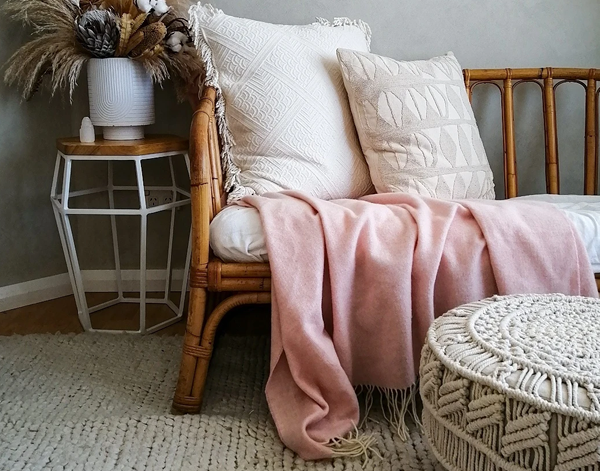 Kensington 10% Cashmere 90% Merino Wool Throw 140x200cm Blush European Woven