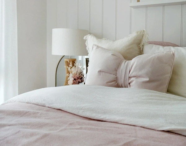 Kensington 10% Cashmere 90% Merino Wool Throw 140x200cm Blush European Woven - SuperSaverAU - view 3