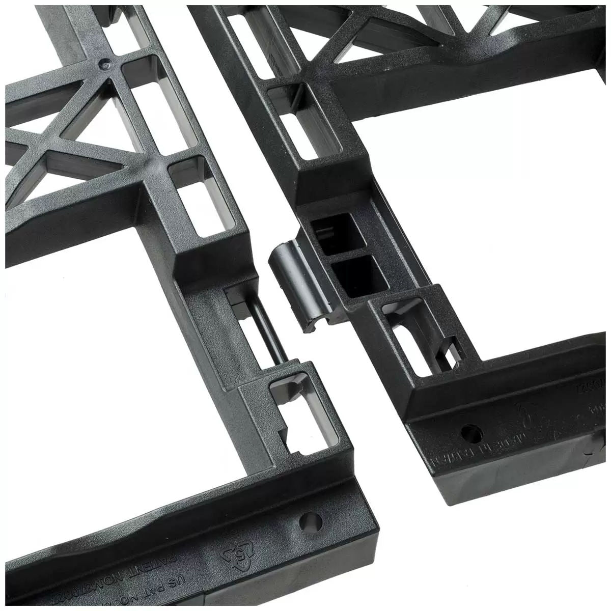 Tri vertical garden with 4 frames and 12 pots