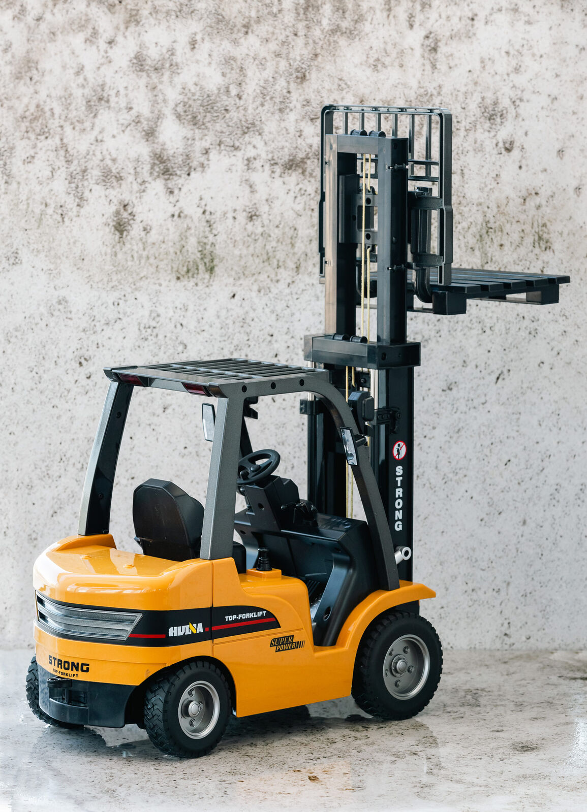 Metal Remote Control Forklift 1:10 Scale 2.4G with Lifting Function