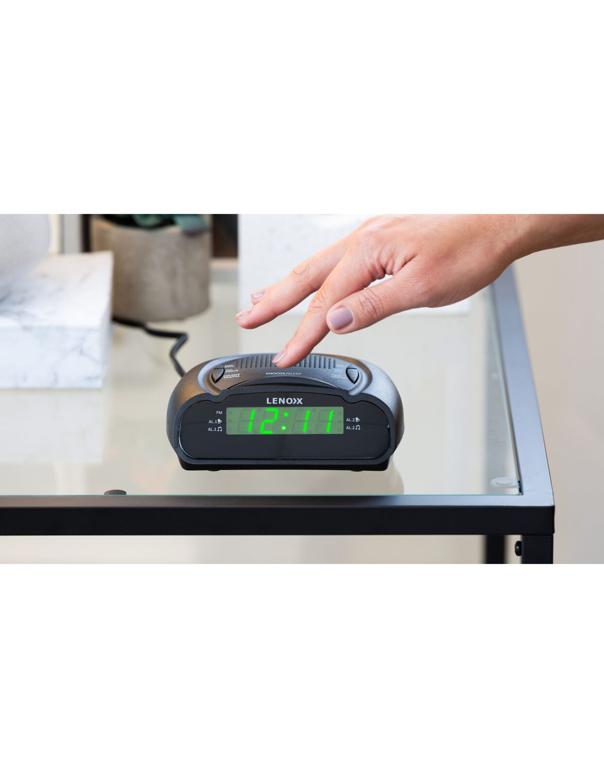 AM/FM Dual Alarm Clock Radio with Green 0.6" LED Display and Battery Backup