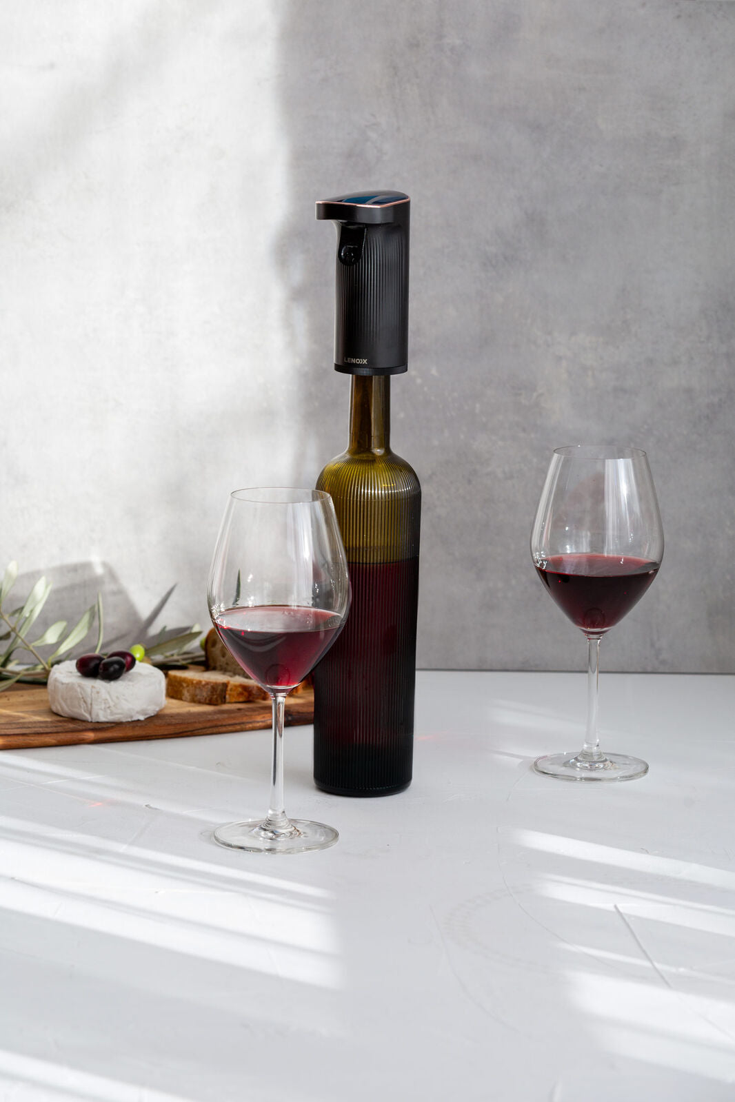 Instant Wine Aerator & Dispenser with Adjustable Bottle Fit