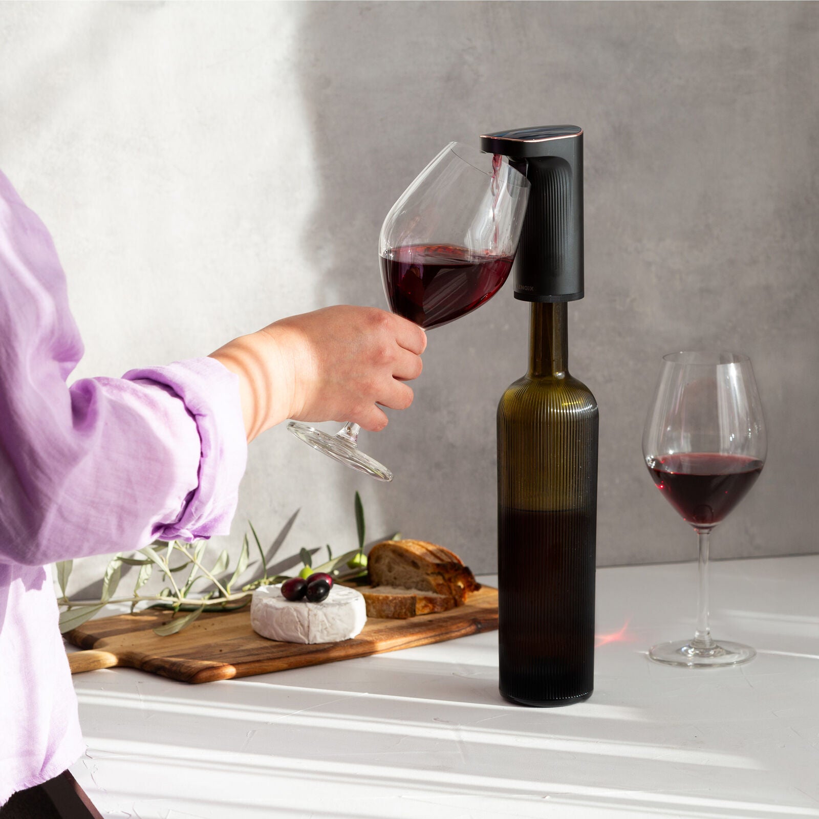 Instant Wine Aerator & Dispenser with Adjustable Bottle Fit - SuperSaverAU - view 7