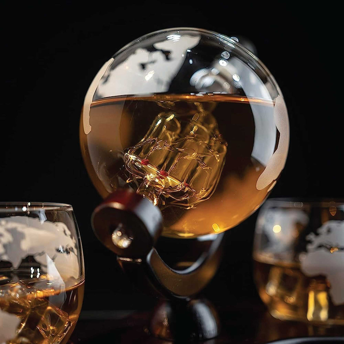 Whiskey Decanter Set 850ml - 2 Globe Glasses + Wooden Stand