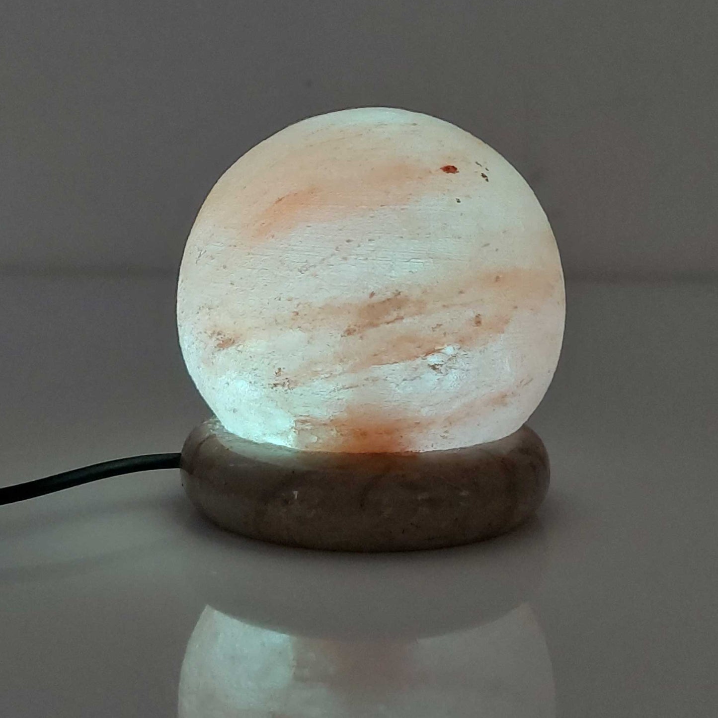Himalayan Salt Lamp - USB Colour Changing LED - Sphere 0.7kg 8.5cm