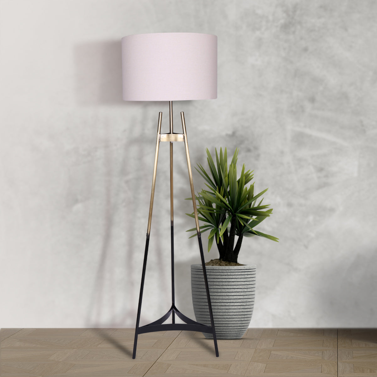 Sarantino Gradient Finish Tripod Floor Lamp - Elegant Home Decor - SuperSaverAU - view 7