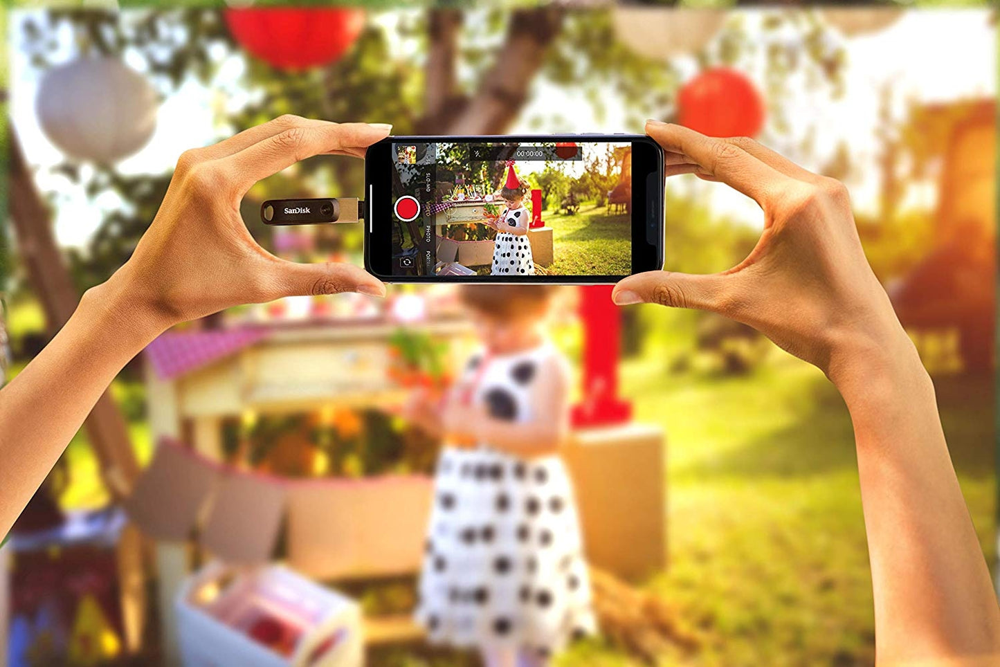 Sandisk iXpand GO 256GB Flash Drive for iPhone with USB 3.0 and Password Protection