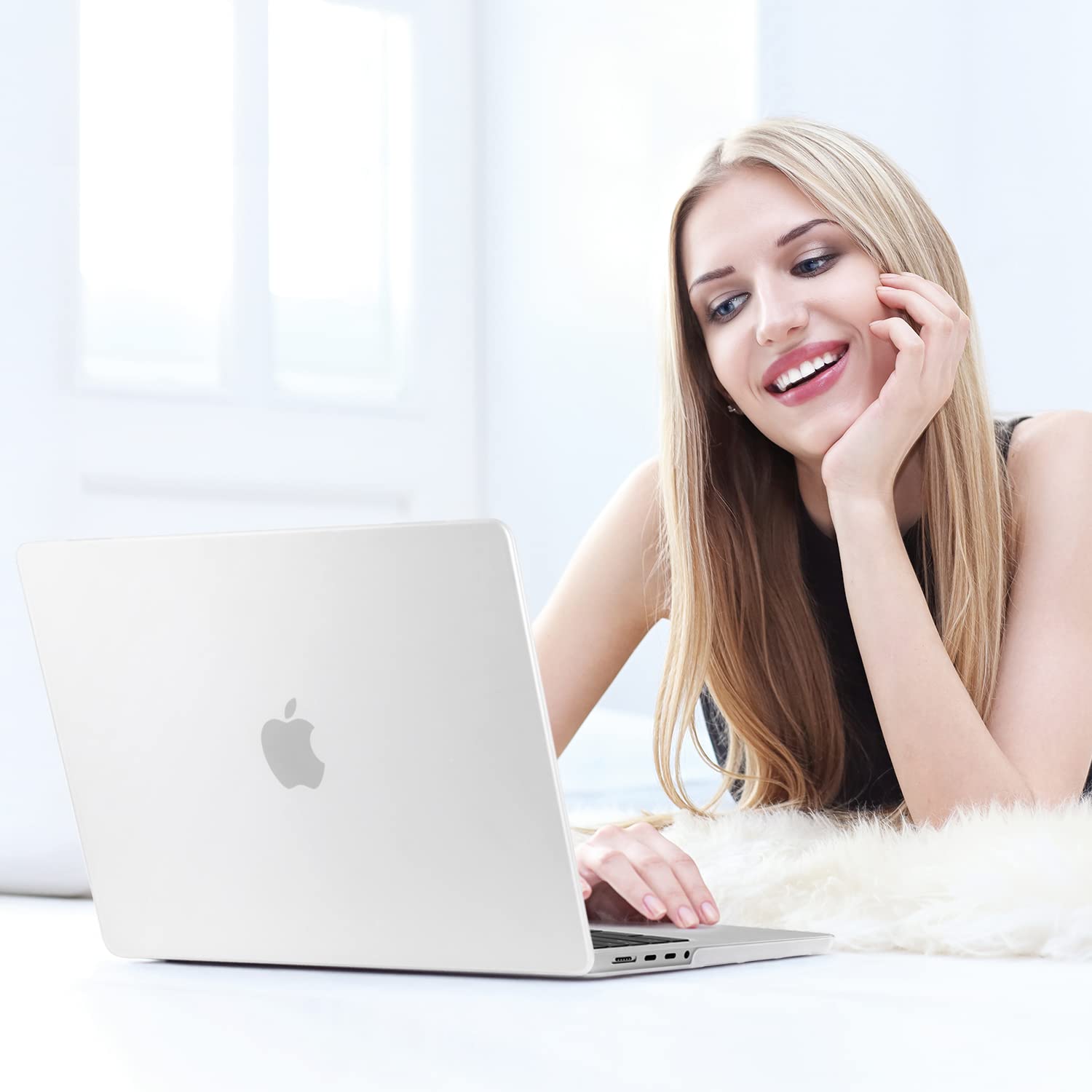Premium White MacBook Pro 16 Hard Shell Case with Keyboard Cover A2780 A2485