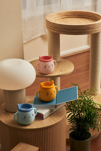 Whisker Wonderland Hydroponic Cat Grass Mug - Pink, Soil-Free, Reusable, Eco-Friendly