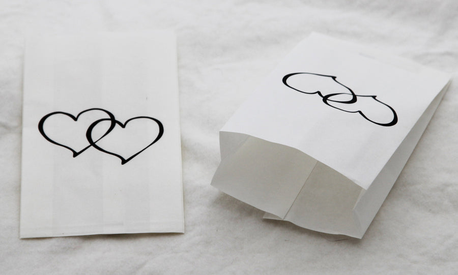50 Pack Wedding Cake Bags Greaseproof Wax Paper Slice Take Home Favour Large Heart - SuperSaverAU - view 1