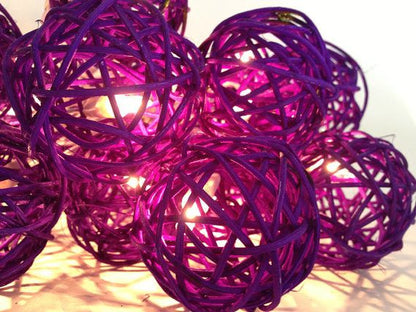20 LED Cassis Rattan Ball Lights Battery Powered for Unique Decor