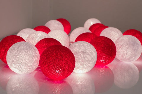 1 Set of 20 LED Red White 5cm Cotton Ball Battery String Lights Christmas Gift Home Wedding Party Bedroom Decoration Outdoor Indoor Table Centrepiece - SuperSaverAU - view 2