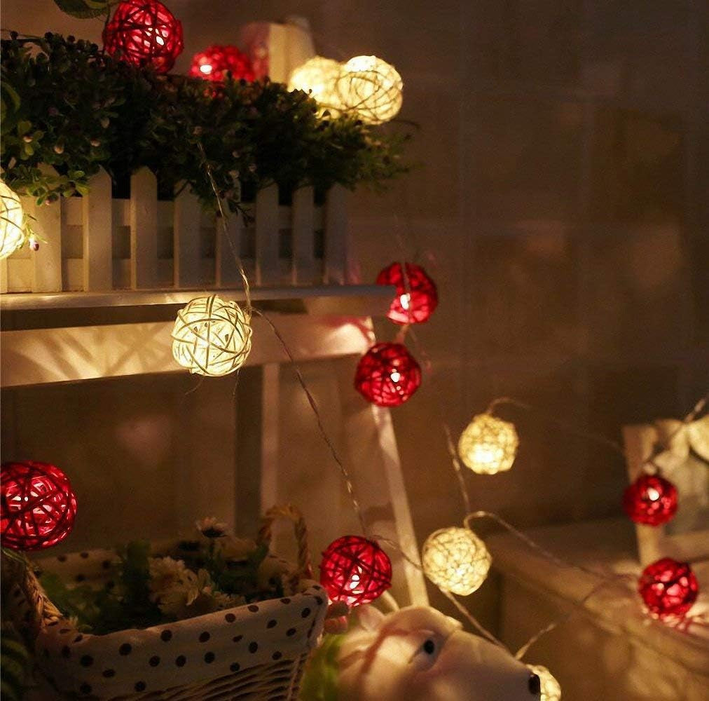 1 Set of Red and White 5cm Rattan Cane 50 Ball Battery Powered LONG 5m String Lights Christmas Gift Home Wedding Party Bedroom Decoration Table Centrepiece - SuperSaverAU - view 2