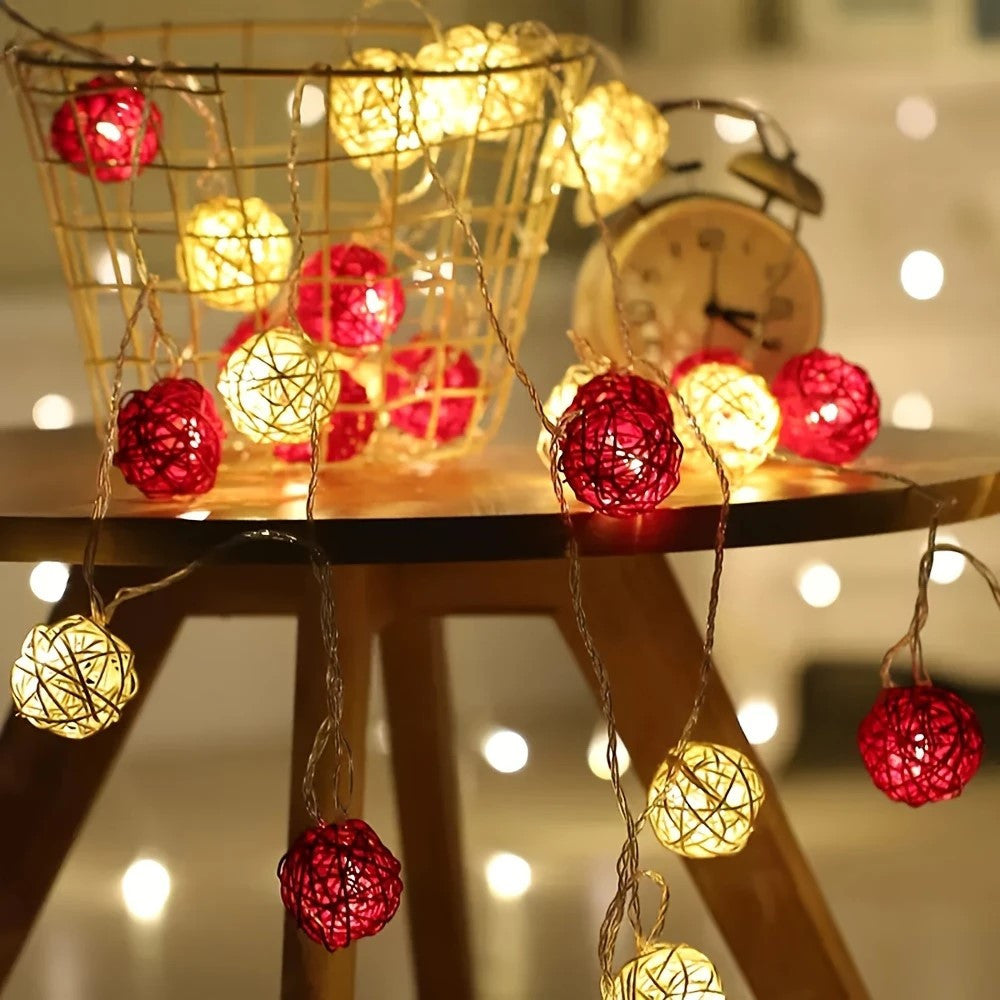 1 Set of Red and White 5cm Rattan Cane 50 Ball Battery Powered LONG 5m String Lights Christmas Gift Home Wedding Party Bedroom Decoration Table Centrepiece - SuperSaverAU - view 5