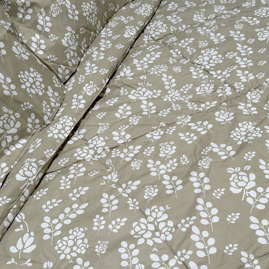 Hotel Living 3 Pce Light Weight Microfiber Comforter Set Queen/King - Floral Outlines - SuperSaverAU - view 1