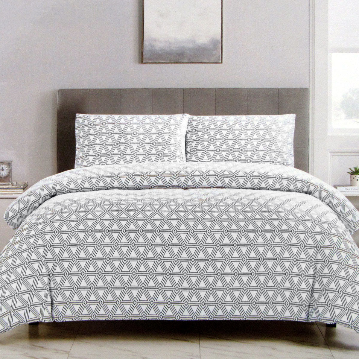 Artex Black Triangle Geometric Pattern Microfiber Quilt Cover Set Queen - SuperSaverAU - view 1