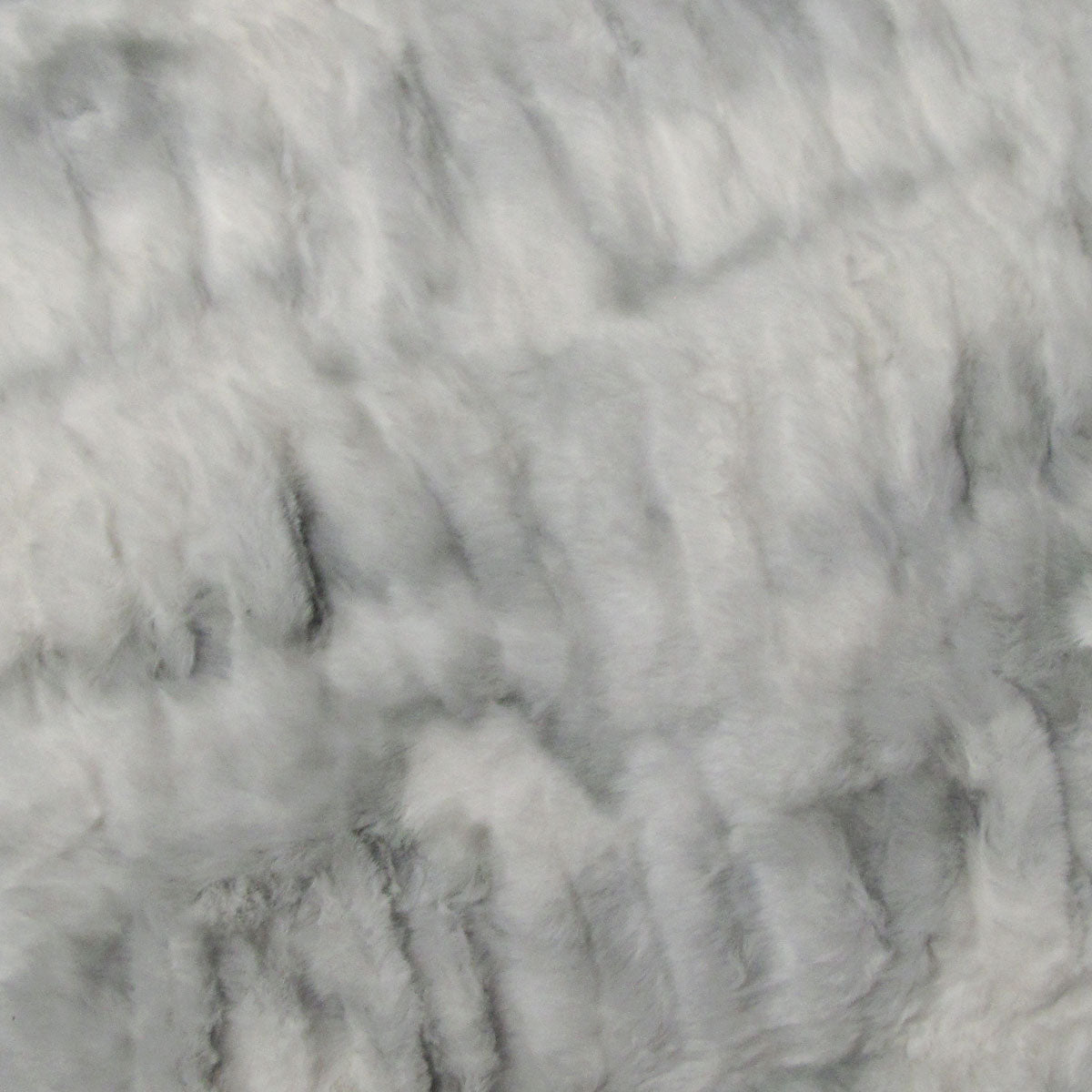 Premium Meadow Faux Fur Throw Rug – Arctic Fox 127 x 152cm
