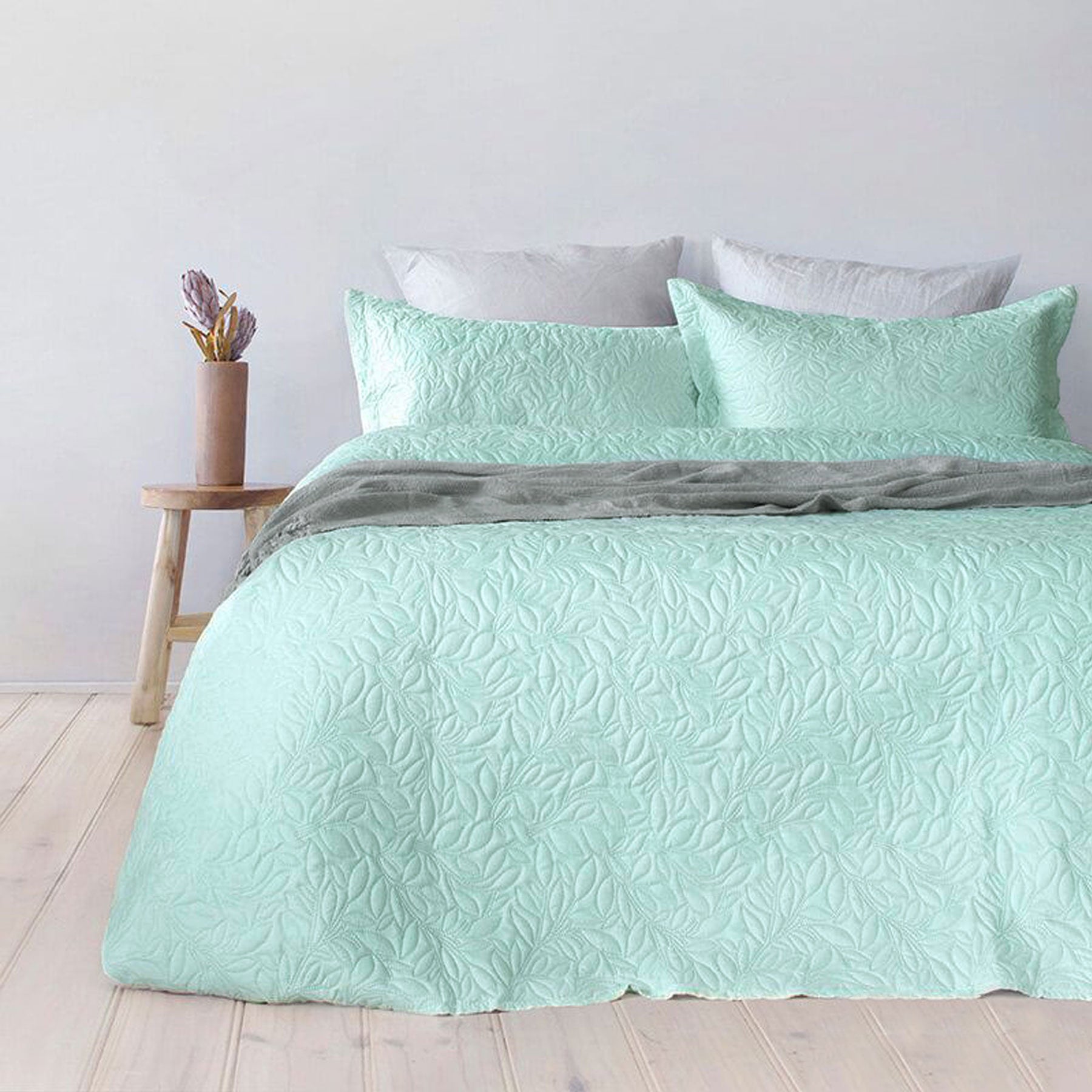 Bambury Botanica Embossed Coverlet Set Queen/King - Leaf Design, 2 Pillowcases - SuperSaverAU - view 1