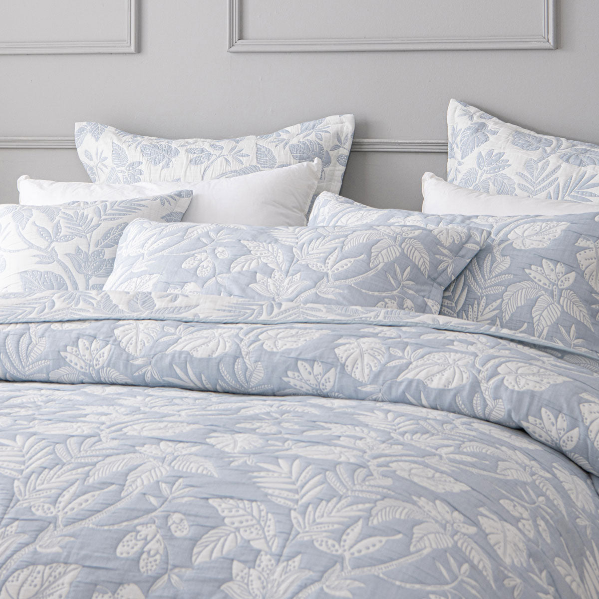 Bianca Laurieton Jacquard Botanical Bedspread Set – Blue King