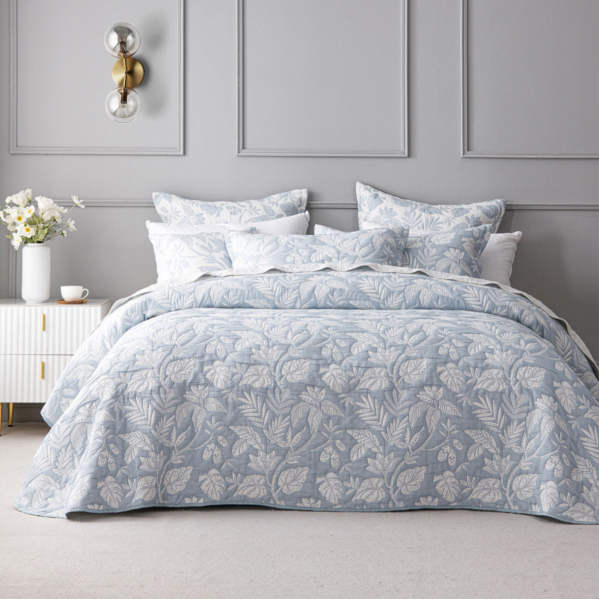 Bianca Laurieton Jacquard Botanical Bedspread Set – Blue Super King