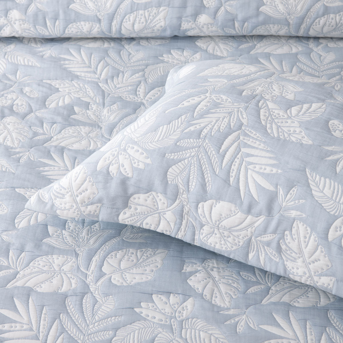 Bianca Laurieton Jacquard Botanical Bedspread Set – Blue Super King