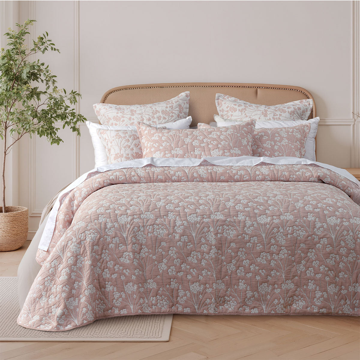 Bianca Myra Blush Floral Jacquard Bedspread Set King Single - SuperSaverAU - view 1
