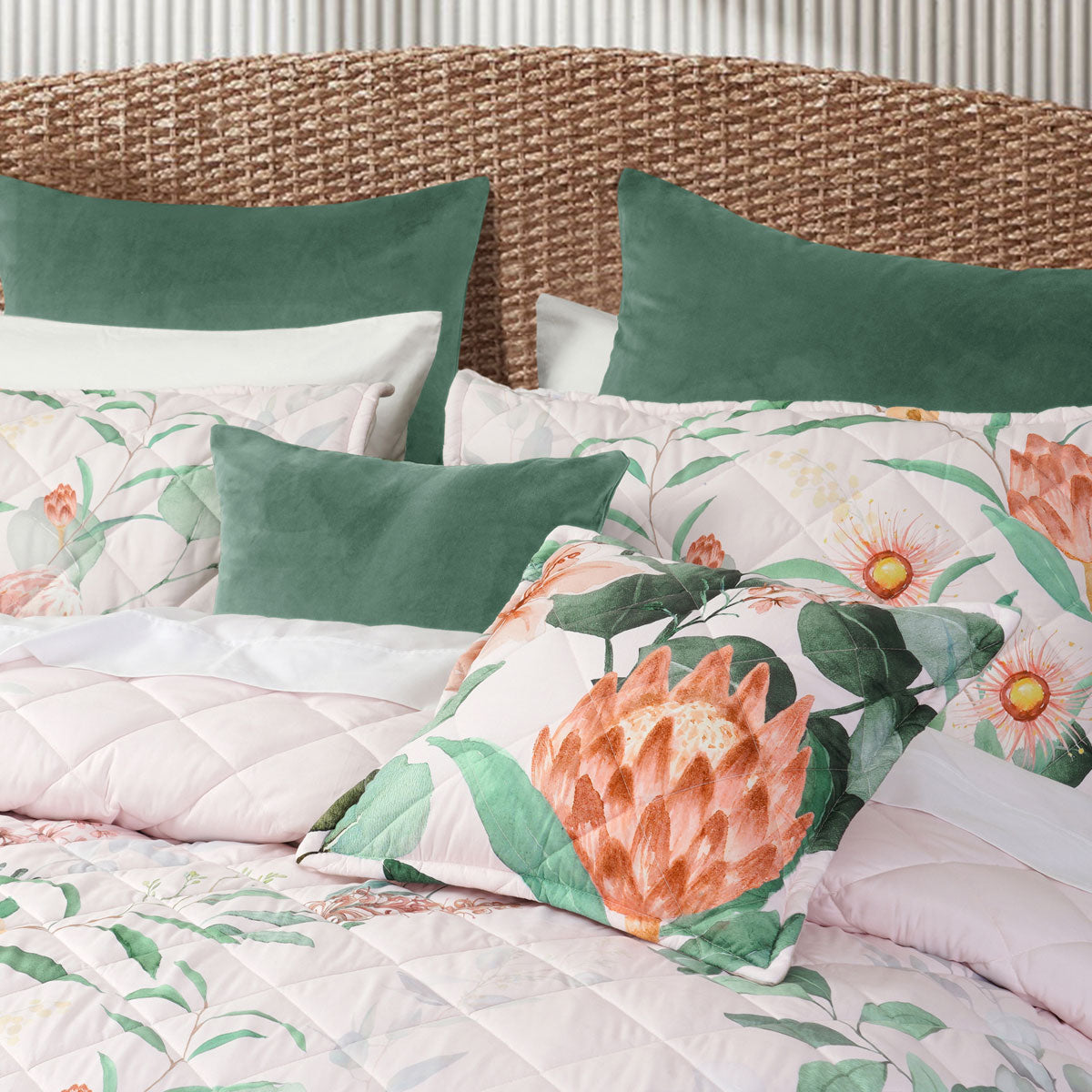 Bianca Sidney Printed Floral Bedspread Set – Blush King