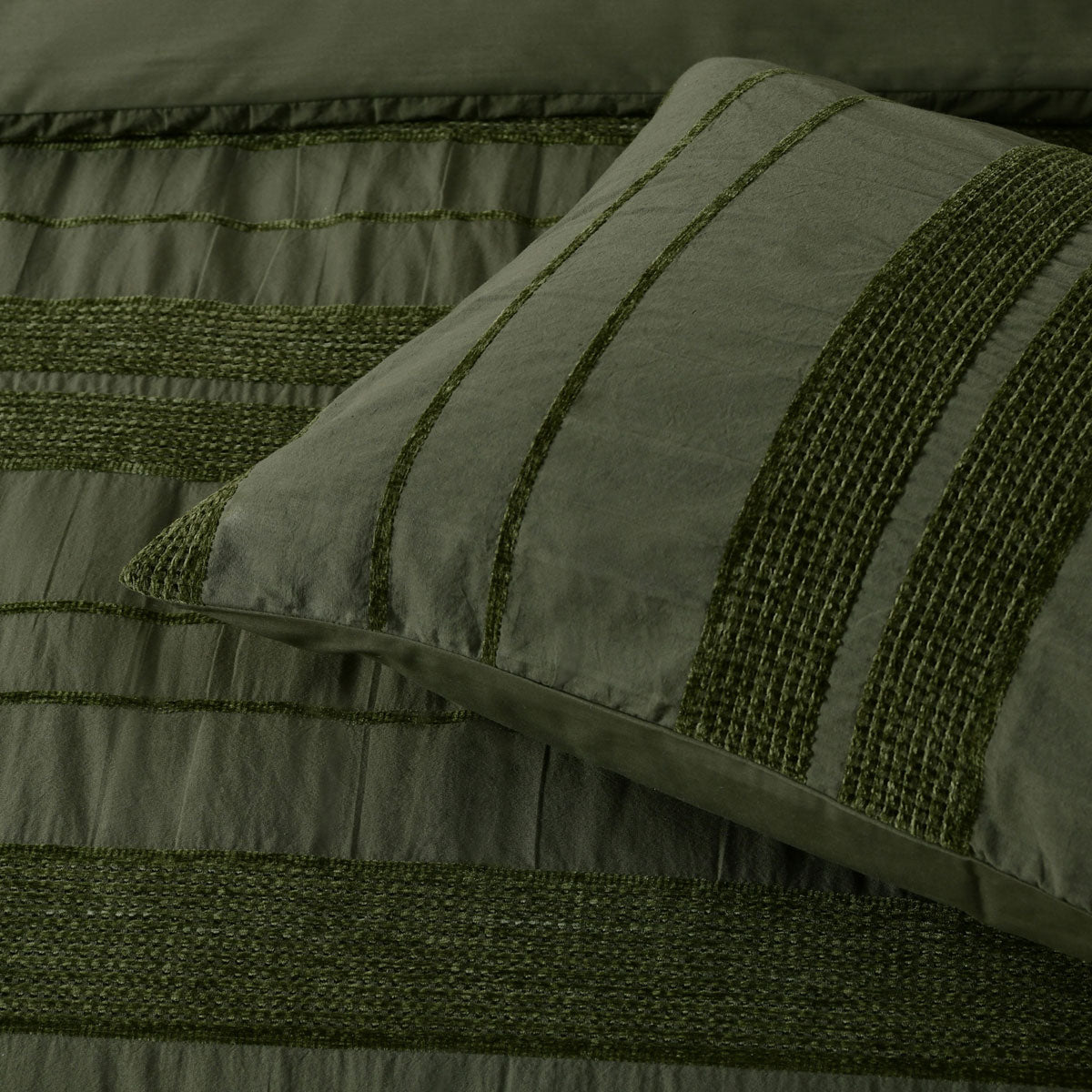 Bianca Avery Forest Chenille Stripe Quilt Cover Set – Super King