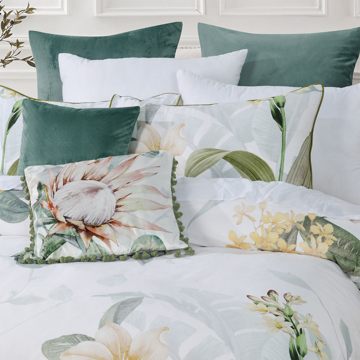 Bianca Helensvale White Floral Quilt Cover Set King - Cotton Sateen - SuperSaverAU - view 3